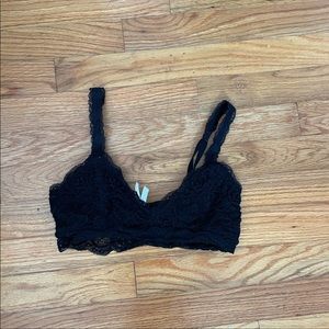 xs black bralette!